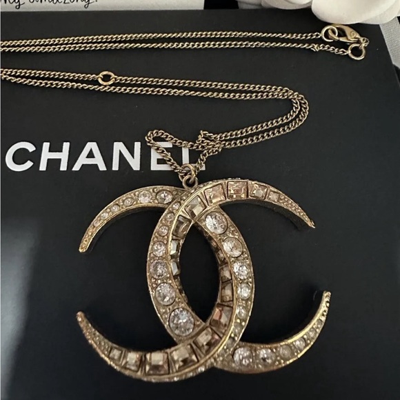 Chanel Gold CC Moonlight Paris Dubai Large Pendant Necklace - Picture 1 of 7